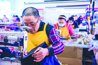 时尚风向标 图片新闻中的服装服饰零售新趋势