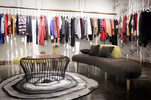 曝光松江这家超多网红爆款美衣工厂店，潮流尖货千余款，竟然全场1折起！